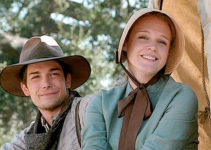 Logan Bartholomew as Willie LaHaye and Erin Cottrell as Missie LaHaye, headed West again in Love's Long Journey (2005)