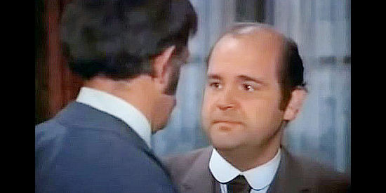 Don DeLuise as Logan Delp, the specialist trying to change Evil Roy's way of thinking in Evil Roy Slade (1972)