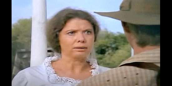 Francesca Jarvis as Henry's mom, dispensing advice before he marches off to war in The Red Badge of Courage (1974)