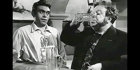 Carlos Otero as Ricardo, doing his best to make sure Leonor's prosecutor shows up drunk at her trial in Judgment of Coyote (1956)