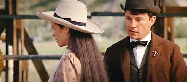 Harvey Keitel as Ed Goodman, Buffalo Bill's nephew, sharing a secret with Annie Oakley in Buffalo Bill and the Indians (1976)