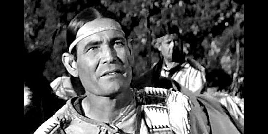 Chief Thundercloud as the Indian interpretor, trying to come up with an Indian name for Wellington Holmes in Shut My Big Mouth (1942)