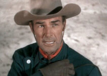 Randolph Scott as Cole Armin, fed up with his Uncle John and his hired thugs in Albuquerque (1948)