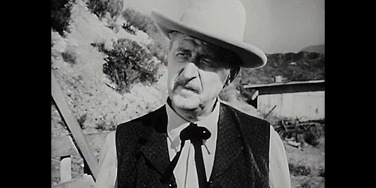 Stanley Andrews as Pop Marlowe, warning Dobe Williams of the danger in trying to catch Wildfire in The Return of Wildfire (1948)