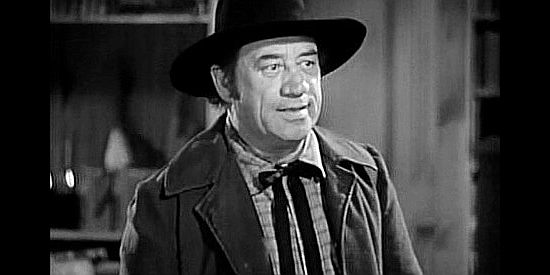 Stanley Fields as Curly, lead henchman for John Buckley in Wyoming (1940)