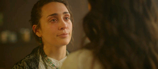 Cosima Cabrera as Bianca Flores, explaining why she was so upset when Dulce left home in Long Shadows (2025)