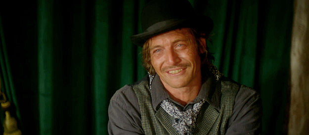 Mike Markoff as Len Kasper, the first of the horse thieves Marcus Dollar tracks down in Long Shadows (2025)