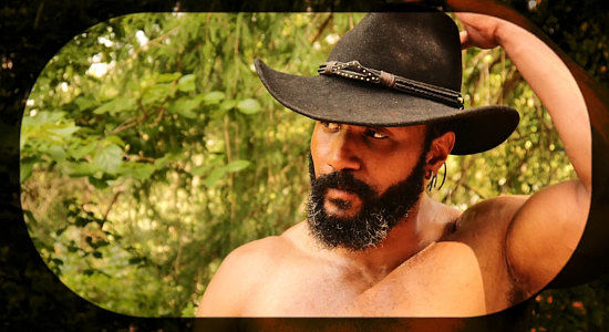 John Aston as outlaw Wayne Wesley, seen through Reina's spy glass in Reina of the West (2022)